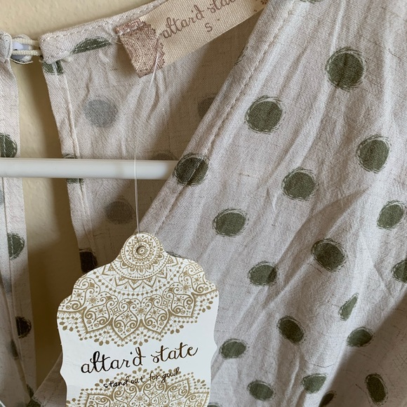 ✨NWT Altar’d State Polka Dot Wrap Dress - Picture 3 of 4